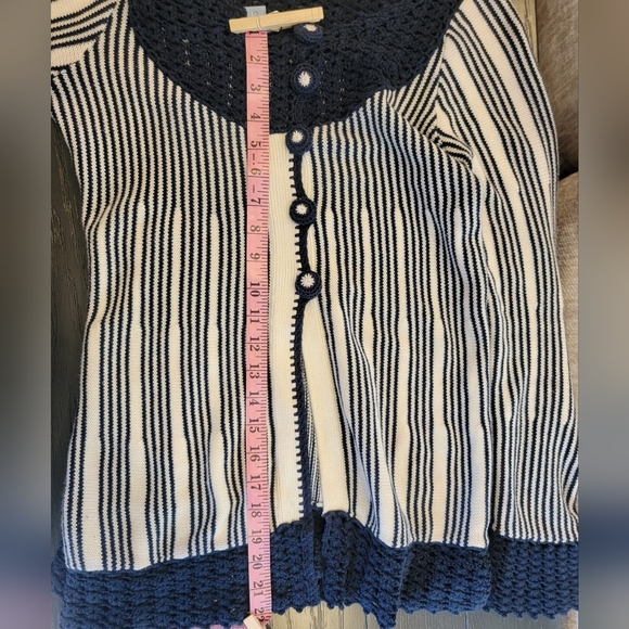 ANTHROPOLOGIE SPARROW SZ S Blue & Ivory Striped Cardigan Sweater Crochet Trim - Picture 9 of 10
